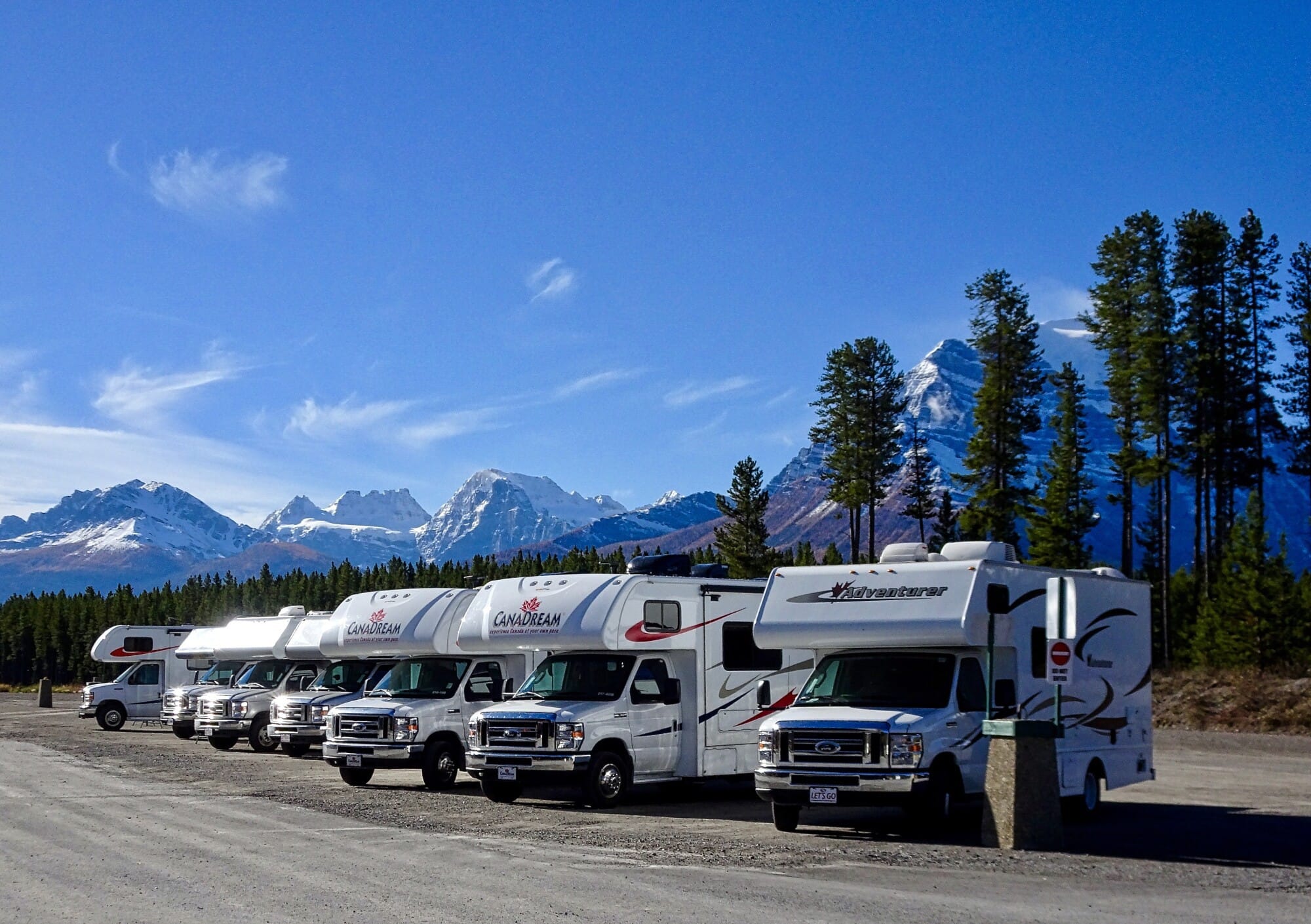 a row of rvs